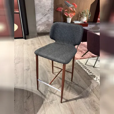 Sgabello da soggiorno Wrap Midj a prezzo scontato