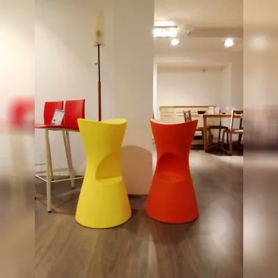 Sgabello con base centrale Sgabello skoop Bonaldo a prezzi convenienti