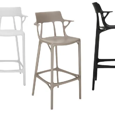 Sgabello con braccioli A.i. stool recycled Kartell a prezzo scontato 