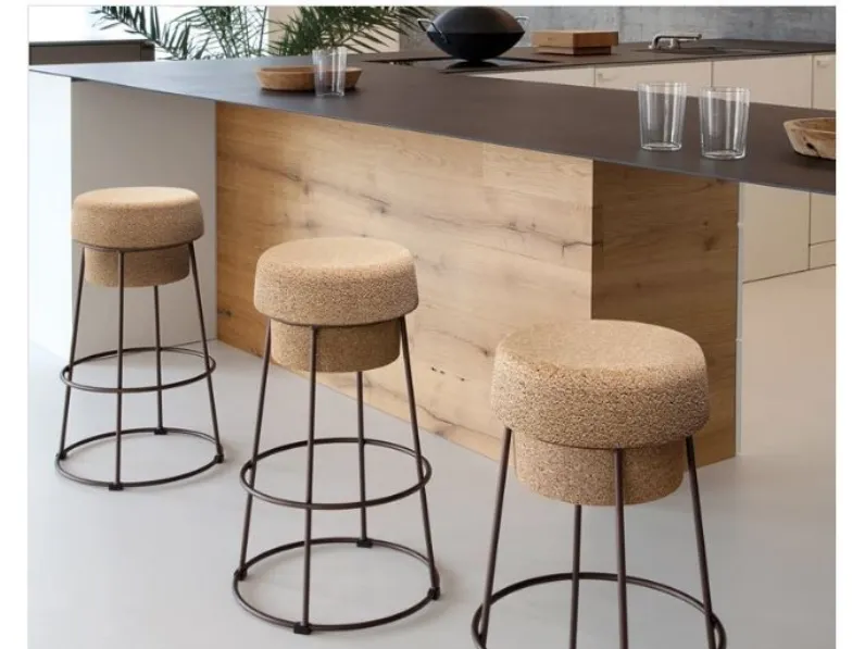 Sgabello con base centrale Bouchon sgb Domitalia a prezzi outlet