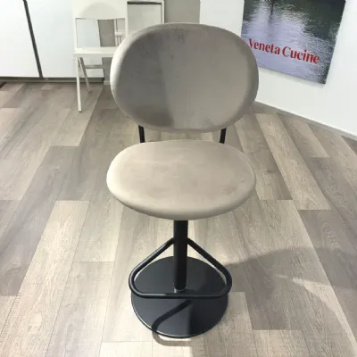 Sgabello Ines Calligaris a prezzo ribassato  approfittane ora!