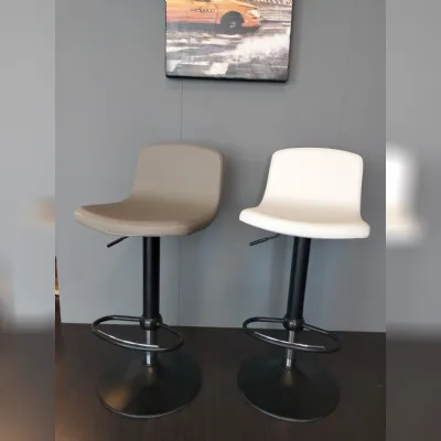 Sgabello Joe Connubia a prezzo ribassato 