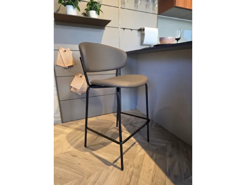 Sgabello 2 sgabelli desy connubia  spedibili   Collezione esclusiva con 4 gambe a prezzo conveniente