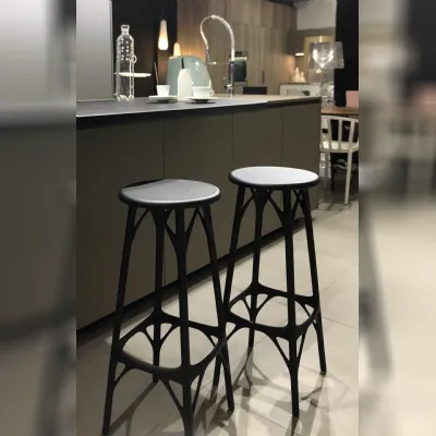 Sgabello con 4 gambe A.i. stool light Kartell in offerta