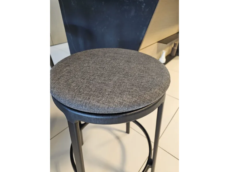 Sgabello modello Round  Infiniti SCONTATO a PREZZI OUTLET