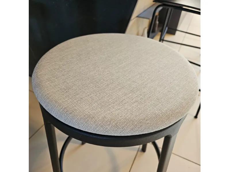 Sgabello modello Round  Infiniti SCONTATO a PREZZI OUTLET