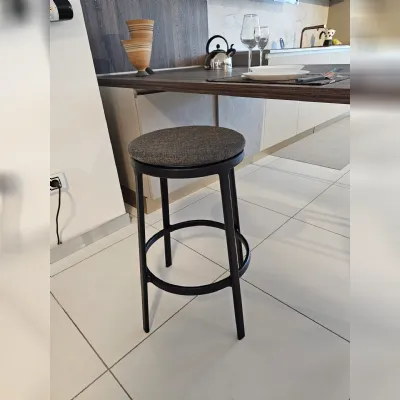 Sgabello Round  Infiniti con 4 gambe a prezzo scontato