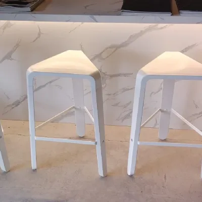 Sgabello con 4 gambe Sgabello picapau infiniti Infiniti a prezzi convenienti