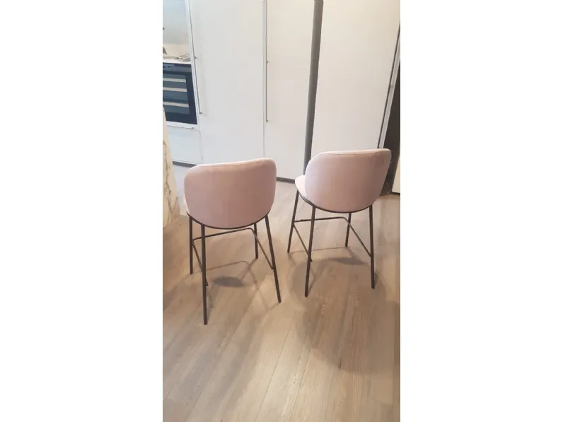 Sgabello modello Sinuosa Natisa SCONTATO a PREZZI OUTLET