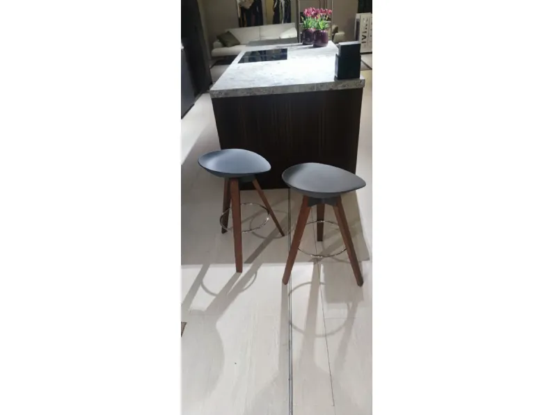 Sgabello da cucina Plumage Bonaldo a prezzo scontato