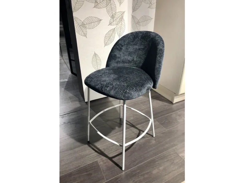 Sgabello Tuka mid Calligaris a prezzo ribassato 