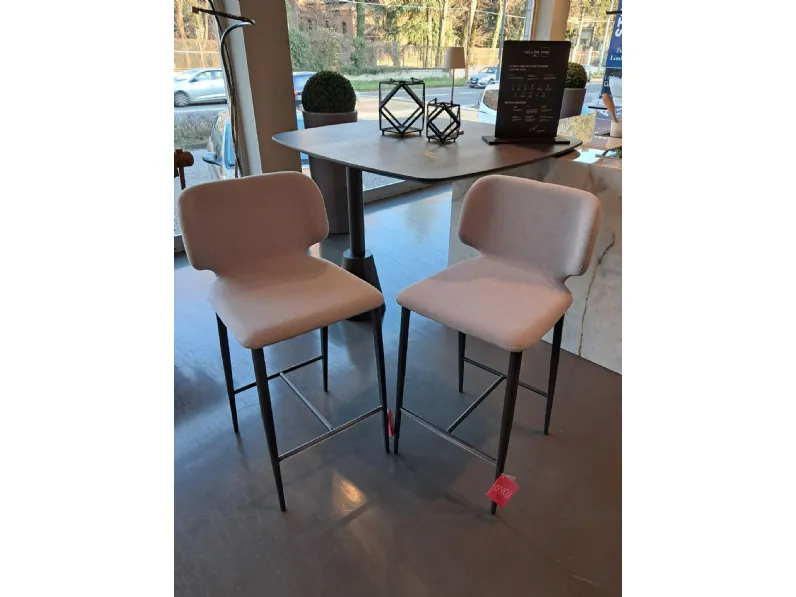 Sgabello da soggiorno Wrap Midj in Offerta Outlet