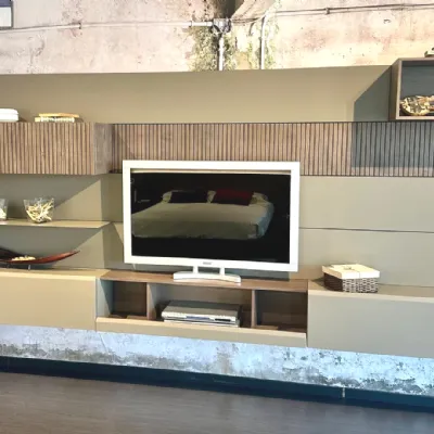 Composizione per il soggiorno modello Vela di Mobilgam a prezzo scontato