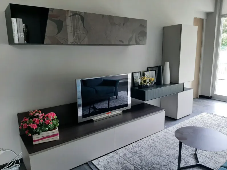 Soggiorno completo Atlante di Tomasella in laminato materico a prezzo Outlet approfittane ora!