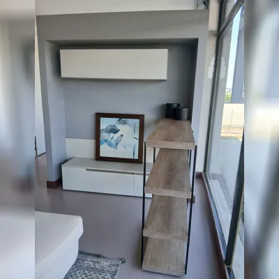 Composizione per il soggiorno modello Atlante di Tomasella a prezzo Outlet