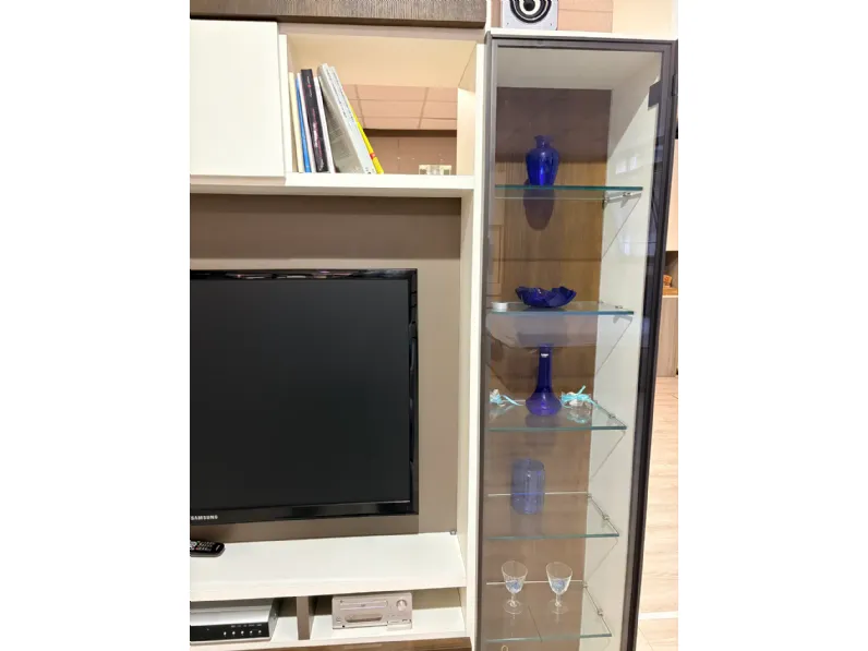 Composizione per il soggiorno modello Modo di Sangiacomo in Offerta Outlet