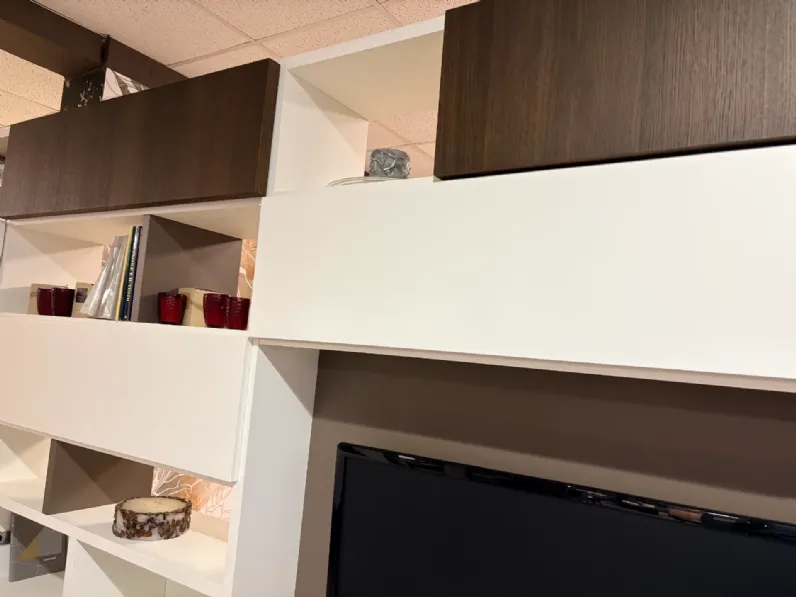 Composizione per il soggiorno modello Modo di Sangiacomo in Offerta Outlet