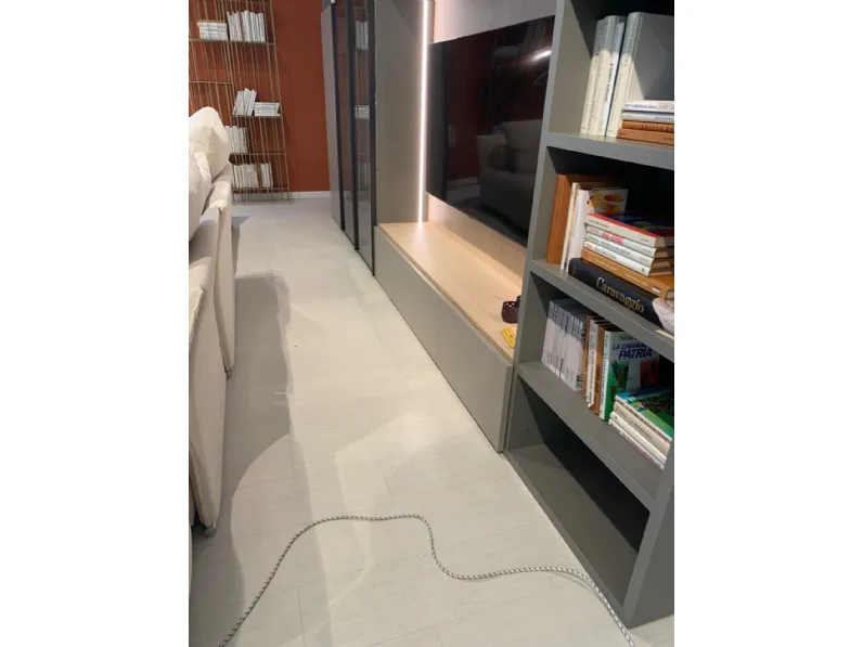 Soggiorno completo Wall 30 di Novamobili in laccato opaco in Offerta Outlet