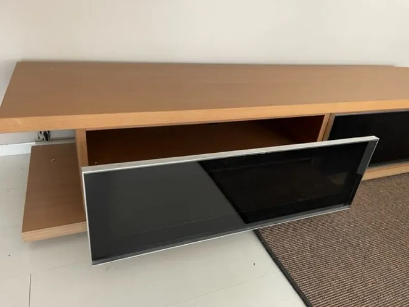 Outlet: Composizione Pass Molteni&C per soggiorno. Design moderno ed elegante.