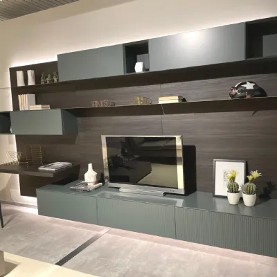 Soggiorno completo modello Living con boiserie di Novamobili in Offerta Outlet