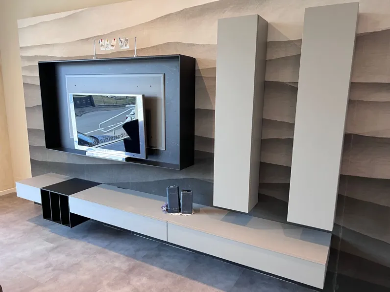 Composizione per il living modello Wallover di Caccaro a prezzo Outlet