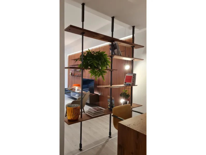 1. Prezzo scontato.
2. Design elegante.
3. Realizzata in legno.
4. Ampia capacità di stoccaggio.
5. Facile da montare.