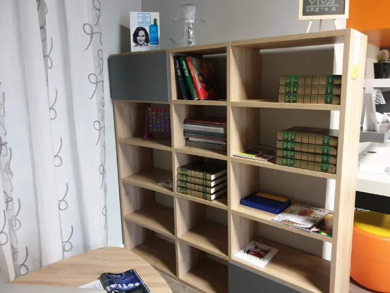 Libreria Golf ciliegio anticato Colombini in stile design a prezzo ribassato