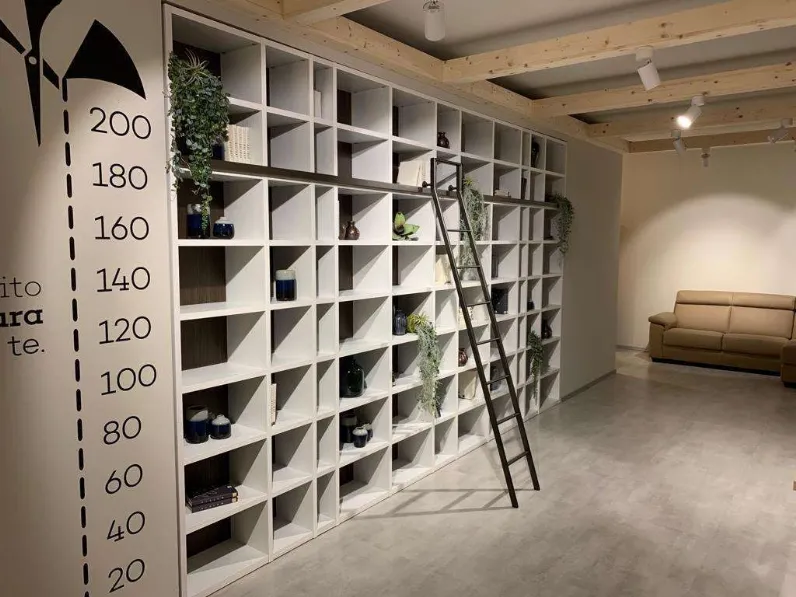 Libreria in stile design Giessegi in legno Offerta Outlet