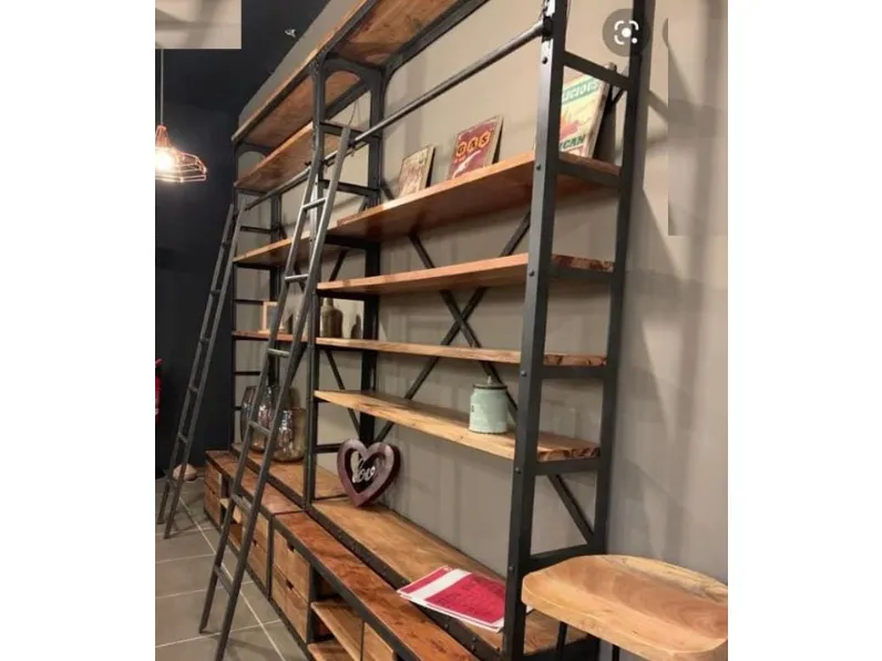 Libreria Collezione esclusiva in legno scontata -44%: scopri Libreria industrial c/scala