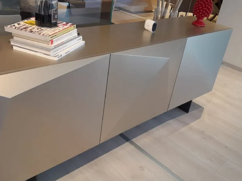 Madia Kayak di Cattelan italia in offerta