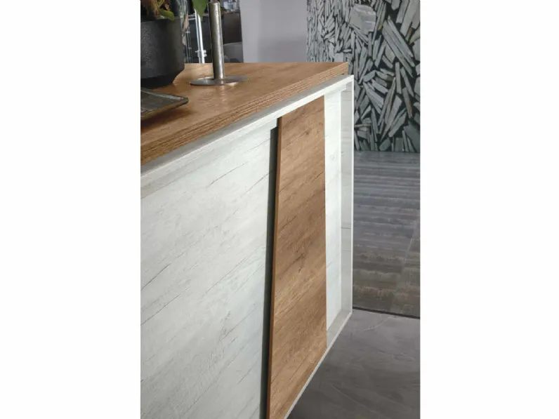 Madia Modus new Target point in stile moderno a prezzo scontato