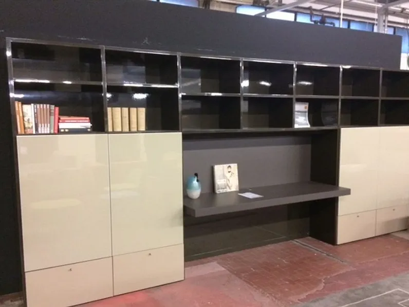 Soggiorno completo Metropolis di Tisettanta in stile design a prezzi outlet