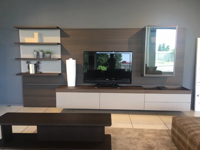 Parete attrezzata Grid Molteni & c in stile moderno a prezzo scontato