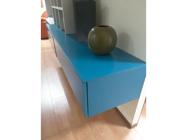 Parete attrezzata Living system di Novamobili scontata del 70%