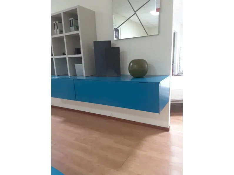 Parete attrezzata Living system di Novamobili scontata del 70%