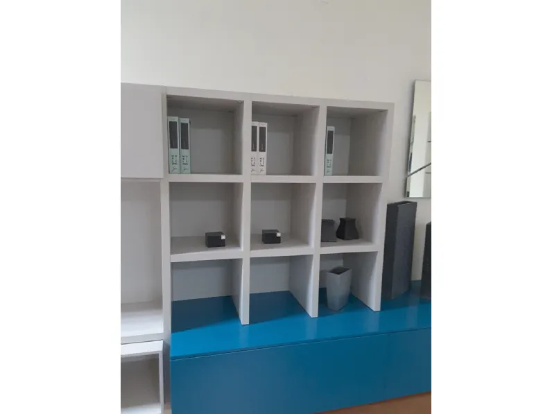 Parete attrezzata Living system di Novamobili scontata del 70%