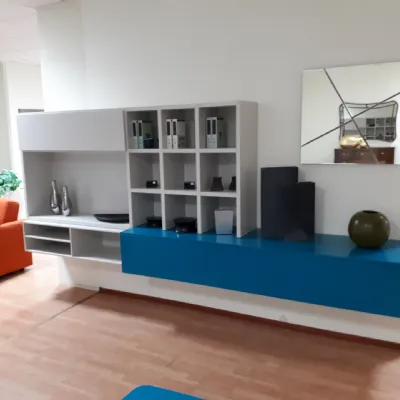 Parete attrezzata Living system di Novamobili scontata del 70%