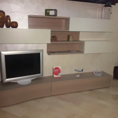 Composizione porta TV Napol in offerta finitura olmo perla e laccato canapa