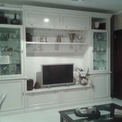 Soggiorno Prestige in legno massello laccato opaco