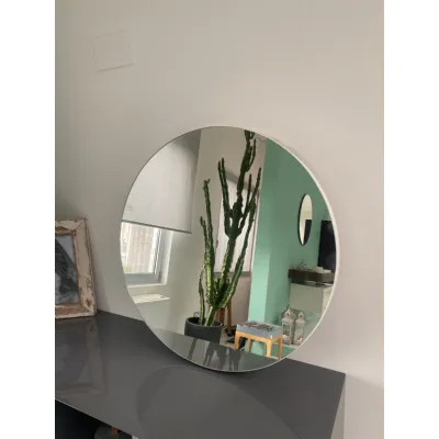 Scopri l'elegante specchio rotondo di Arlexitalia a prezzi vantaggiosi!