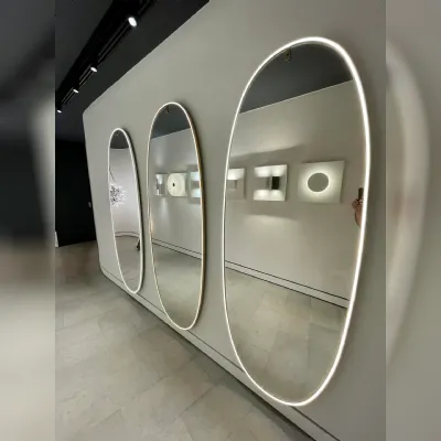 Specchiera La plus belle di Flos a prezzi ribassati