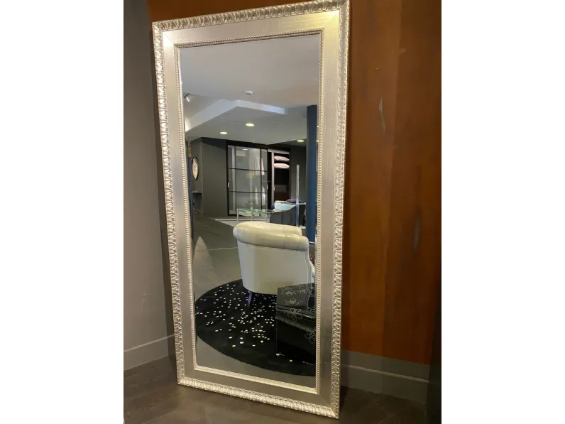 Specchio Con cornice argento di Flai in stile design SCONTATO