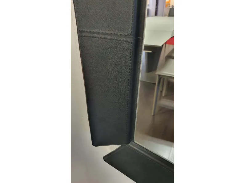 Specchio design Bigxy cuoio di Ozzio scontato -72%