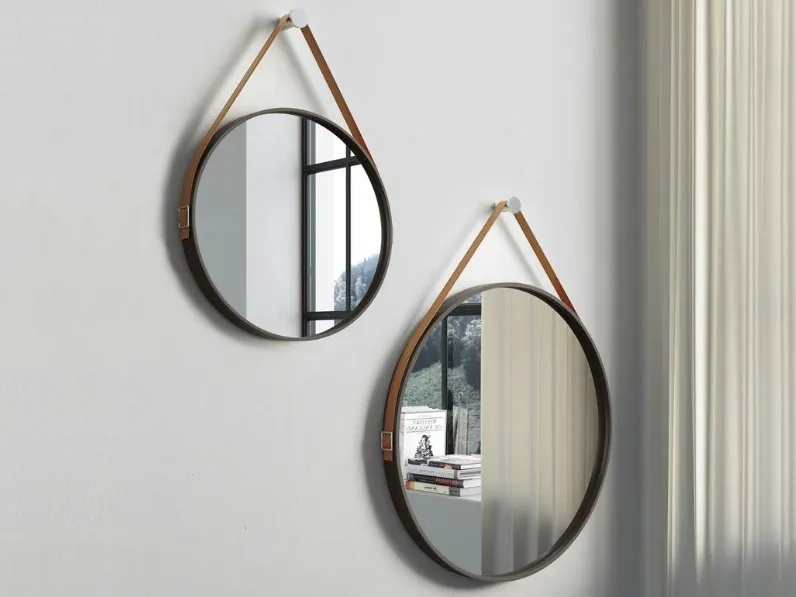 Specchio modello Astra di Doimo salotti con forte sconto