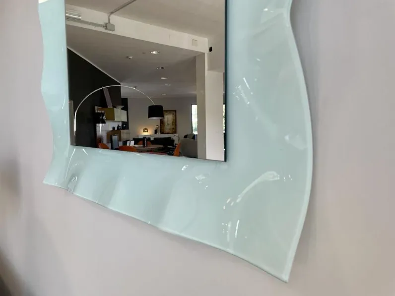 Specchio modello Onda di Glas italia in offerta