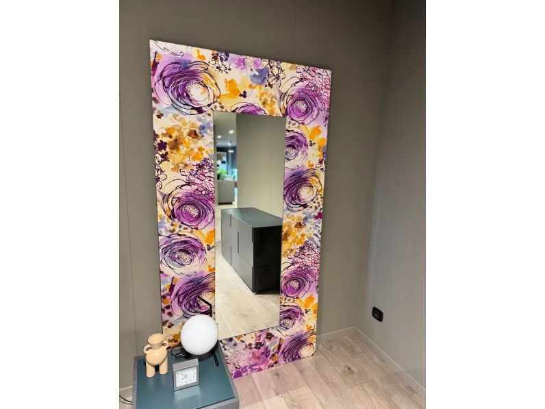 Specchio design Silk di Artigianale a prezzo scontato