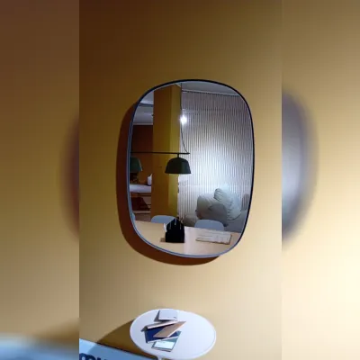 Specchio moderna Framed mirror by muuto di Collezione esclusiva a prezzo scontato