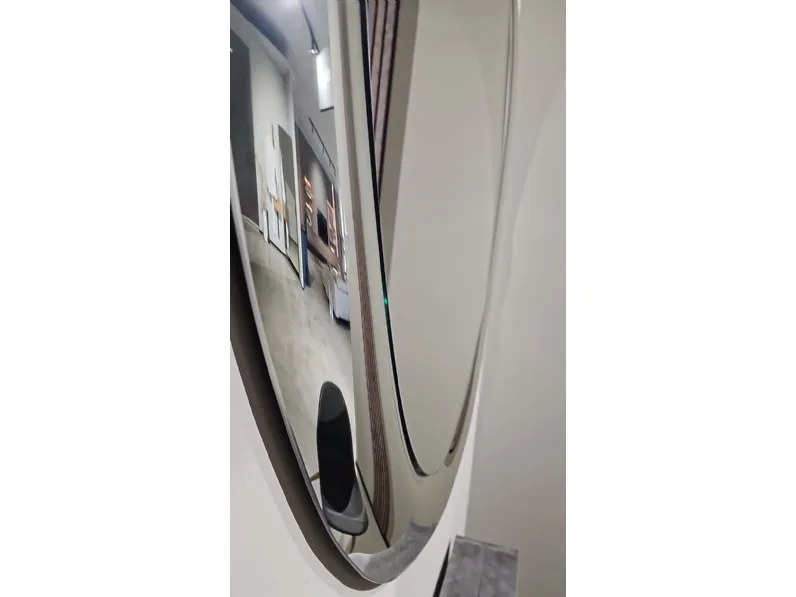 Specchio stile design modello Specchio calligaris aura in OFFERTA OUTLET 