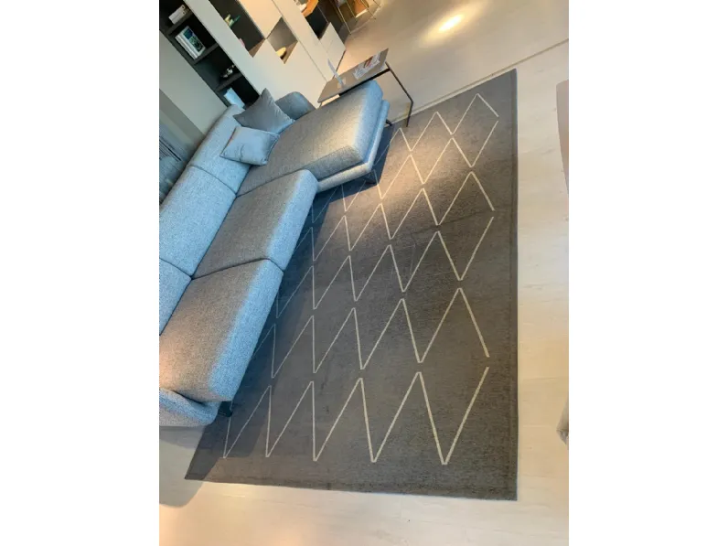 Tappeto modello Zig zag Doimo salotti in fibra sintetica  a prezzo Outlet