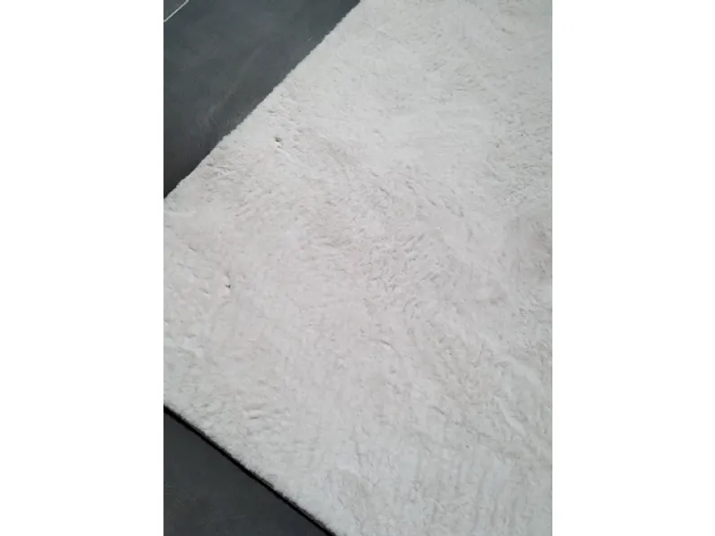 Tappeto modello Soffio Pezzani in fibra sintetica  in Offerta Outlet
